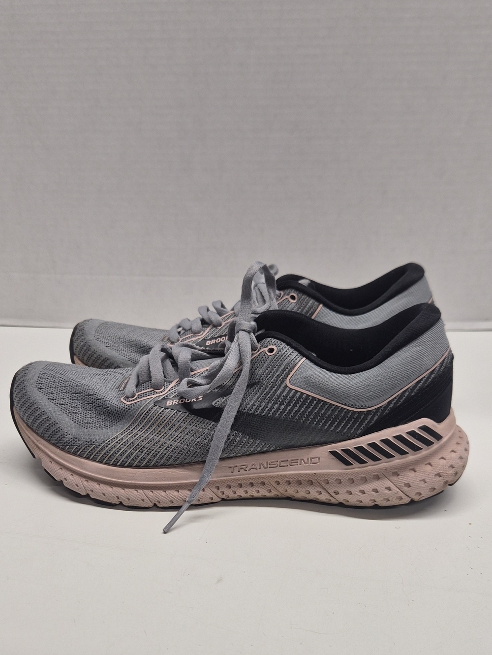 Brooks Transcend 7 Running Shoes Sneakers Lace Up Athletic Shoe Sneaker Gray 9
